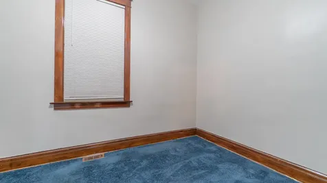 10439 South Avenue M Chicago IL 60617