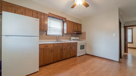10439 South Avenue M Chicago IL 60617