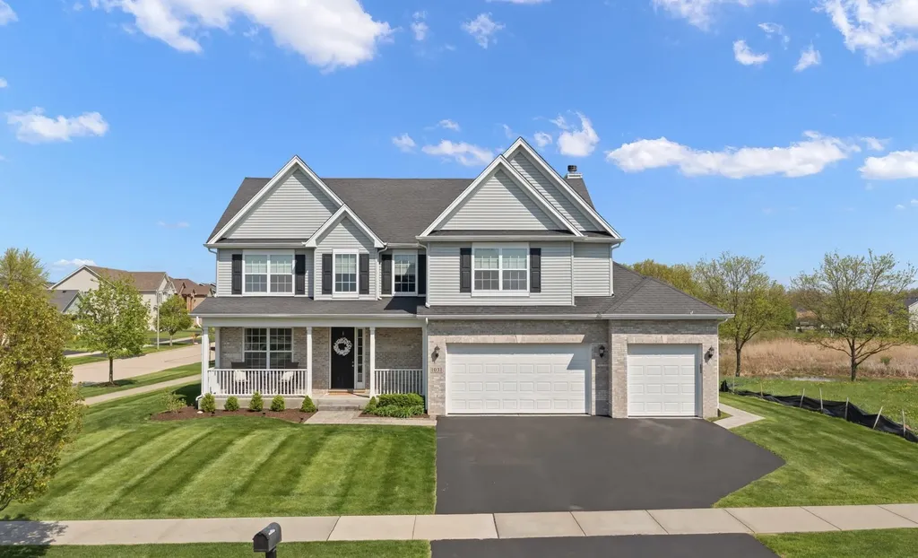 1031 South Carly Circle Yorkville IL 60560