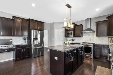 1031 South Carly Circle Yorkville IL 60560