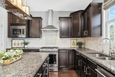 1031 South Carly Circle Yorkville IL 60560