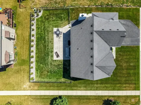 1031 South Carly Circle Yorkville IL 60560