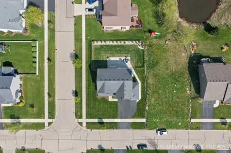 1031 South Carly Circle Yorkville IL 60560