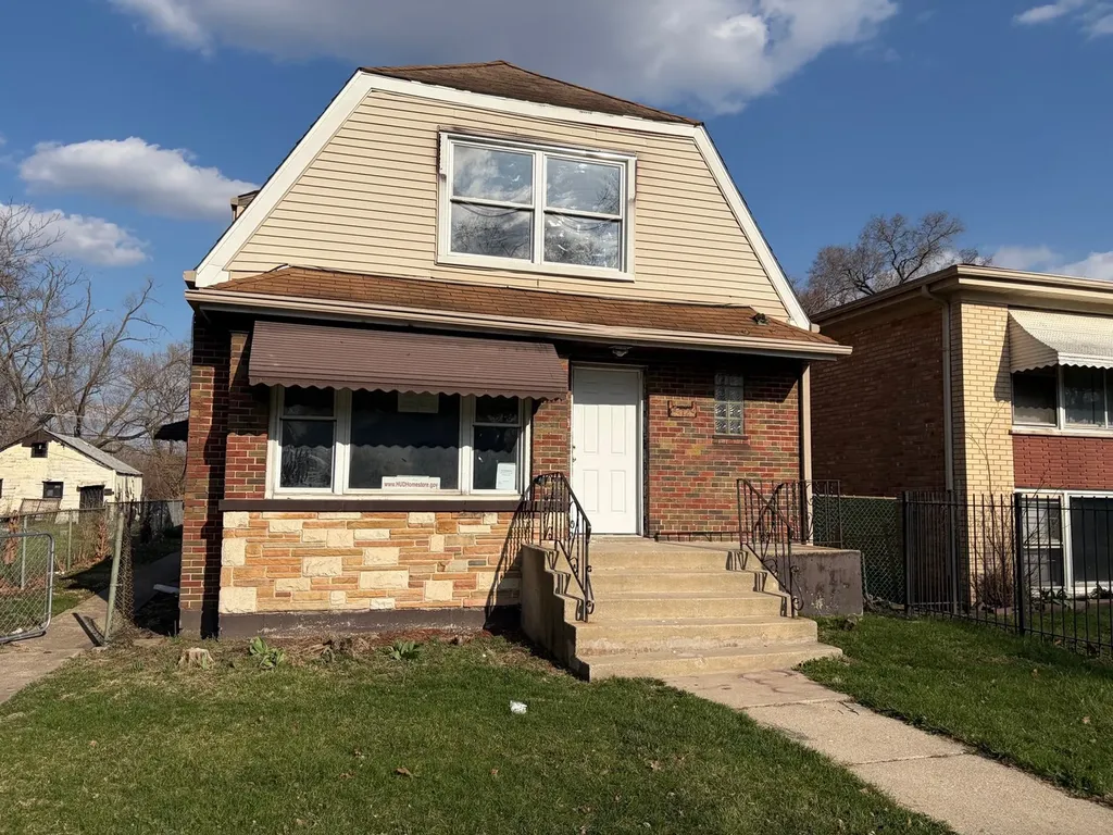 15129 Lexington Avenue Harvey IL 60426