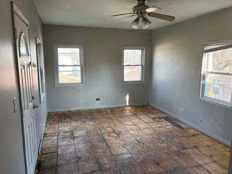 15129 Lexington Avenue Harvey IL 60426