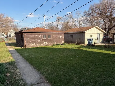 15129 Lexington Avenue Harvey IL 60426