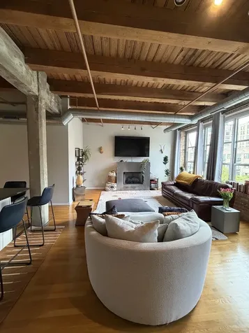 333 South Desplaines Street Chicago IL 60661