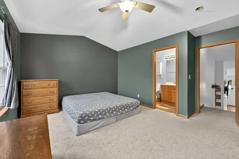 665 Kenwood Court Dekalb IL 60115