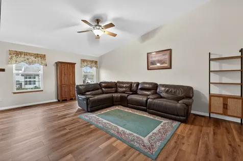 665 Kenwood Court Dekalb IL 60115