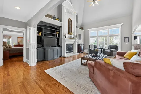 910 Freedom Circle Sycamore IL 60178