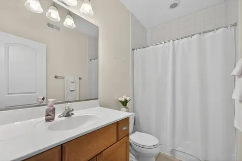 910 Freedom Circle Sycamore IL 60178