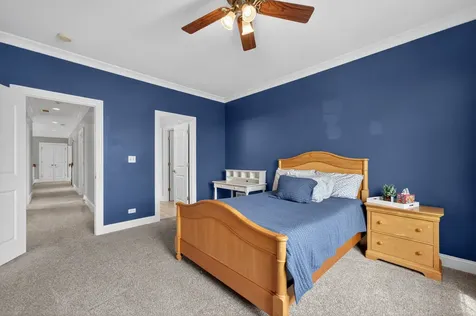 910 Freedom Circle Sycamore IL 60178