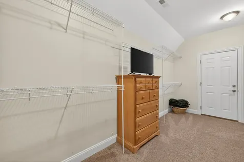 910 Freedom Circle Sycamore IL 60178