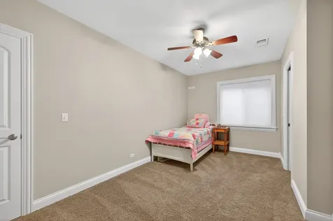 910 Freedom Circle Sycamore IL 60178