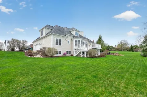 910 Freedom Circle Sycamore IL 60178