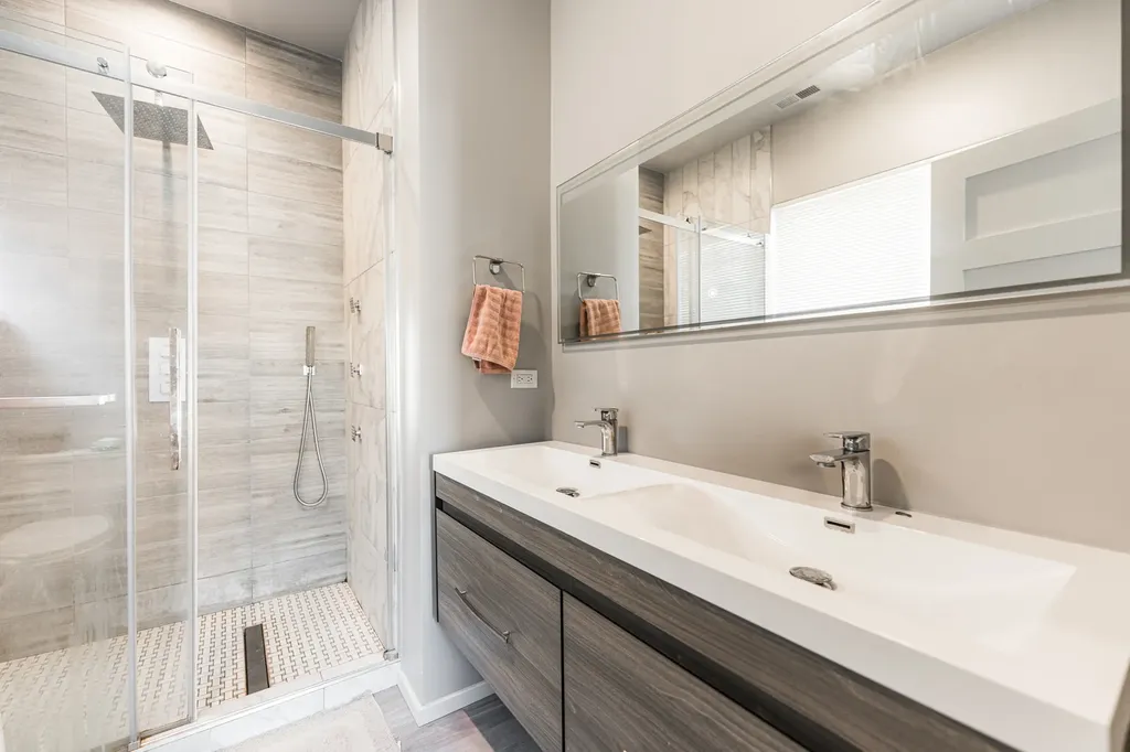 2108 West 18th Place Chicago IL 60608