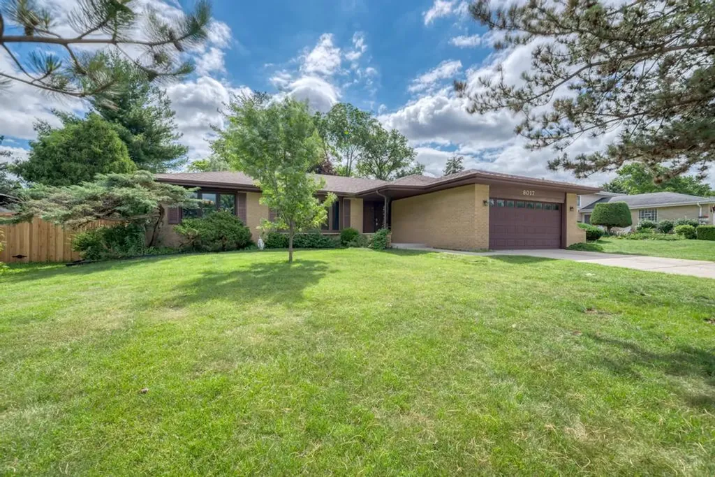 8017 Sawyer Road Darien IL 60561