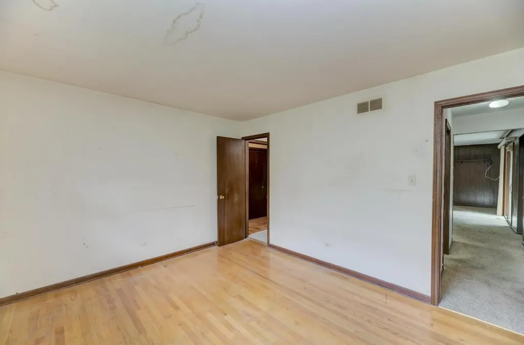 8017 Sawyer Road Darien IL 60561