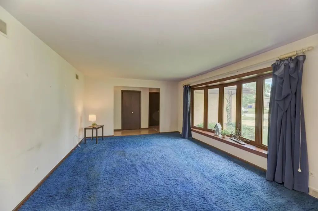 8017 Sawyer Road Darien IL 60561