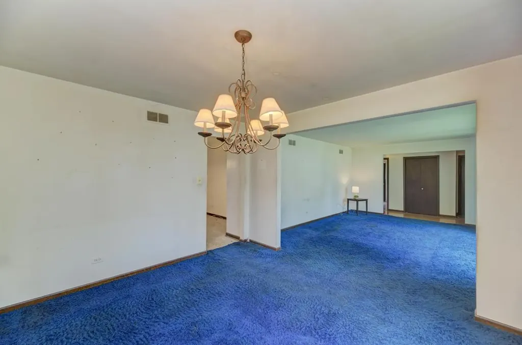 8017 Sawyer Road Darien IL 60561