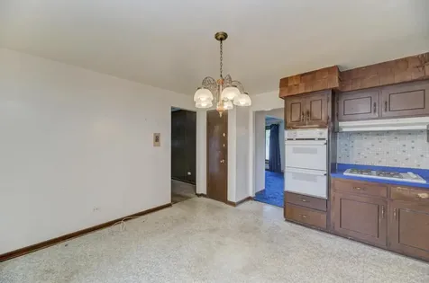 8017 Sawyer Road Darien IL 60561