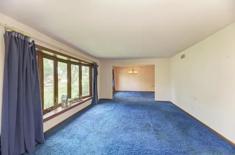 8017 Sawyer Road Darien IL 60561