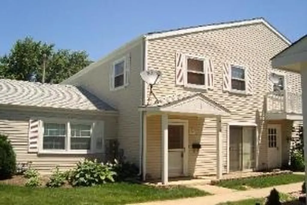 188 Robert Court Bartlett IL 60103