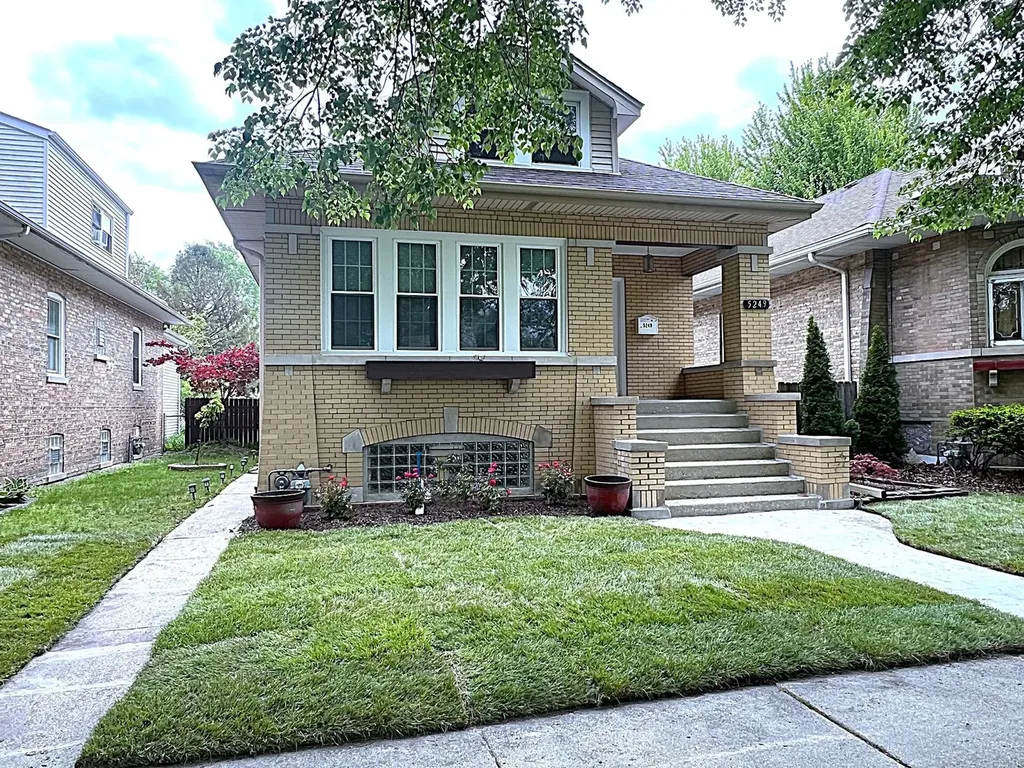 5249 Hoffman Street Skokie IL 60077