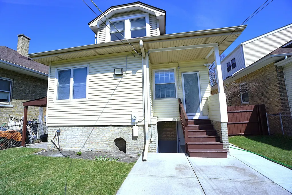 5249 Hoffman Street Skokie IL 60077
