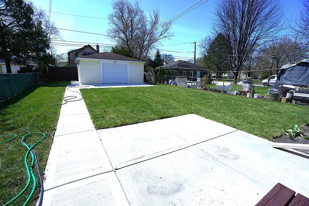 5249 Hoffman Street Skokie IL 60077
