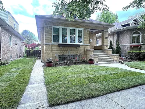 5249 Hoffman Street Skokie IL 60077