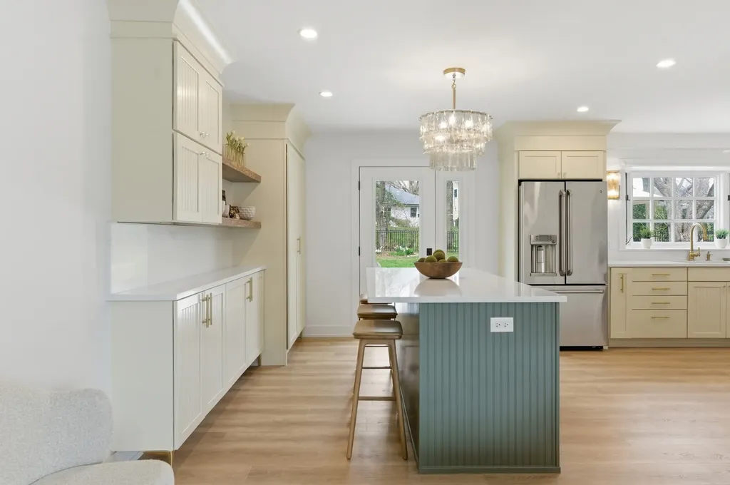 1205 Chateaugay Avenue Naperville IL 60540