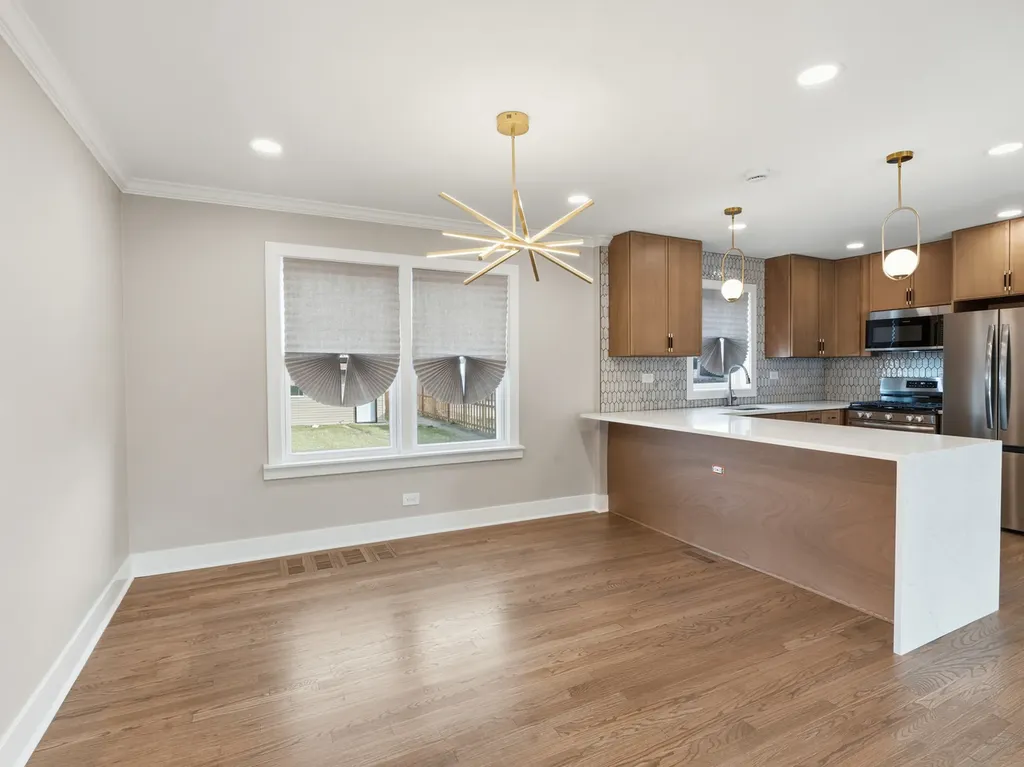 600 East 87th Place Chicago IL 60619