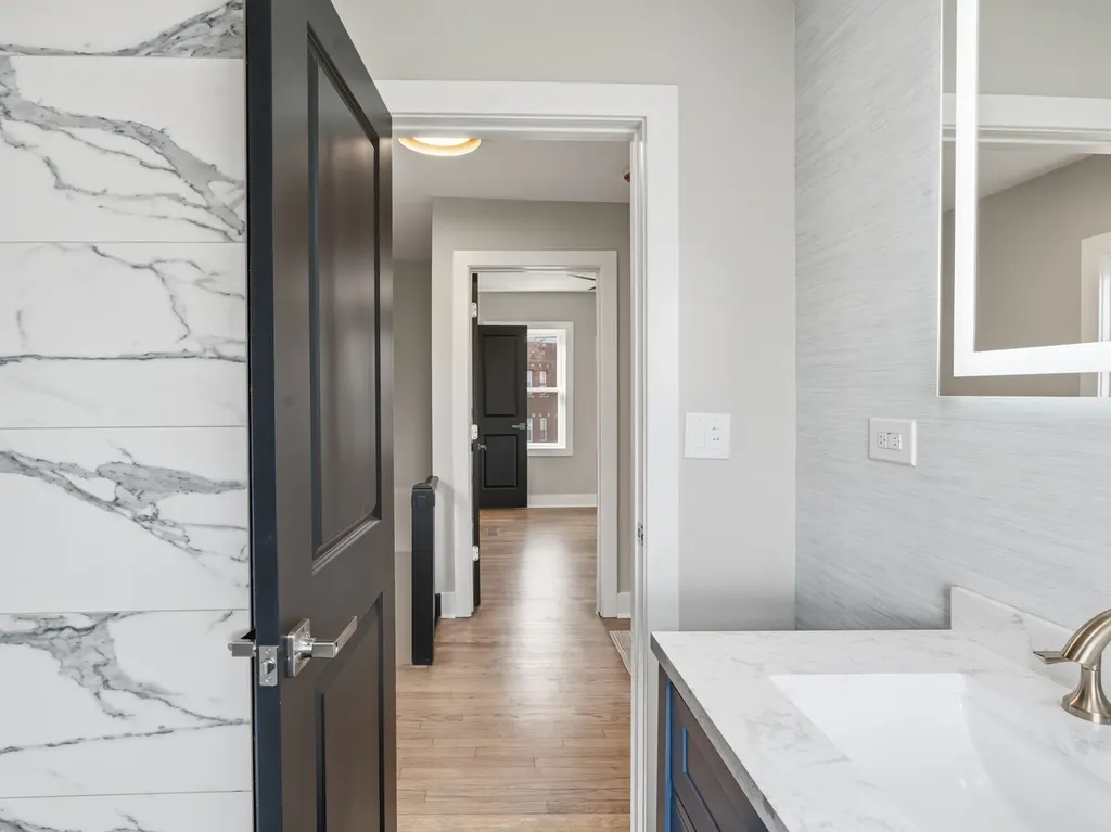 600 East 87th Place Chicago IL 60619