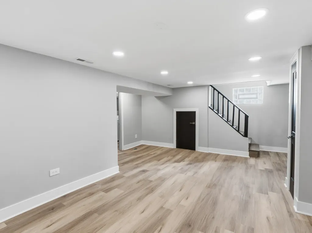600 East 87th Place Chicago IL 60619