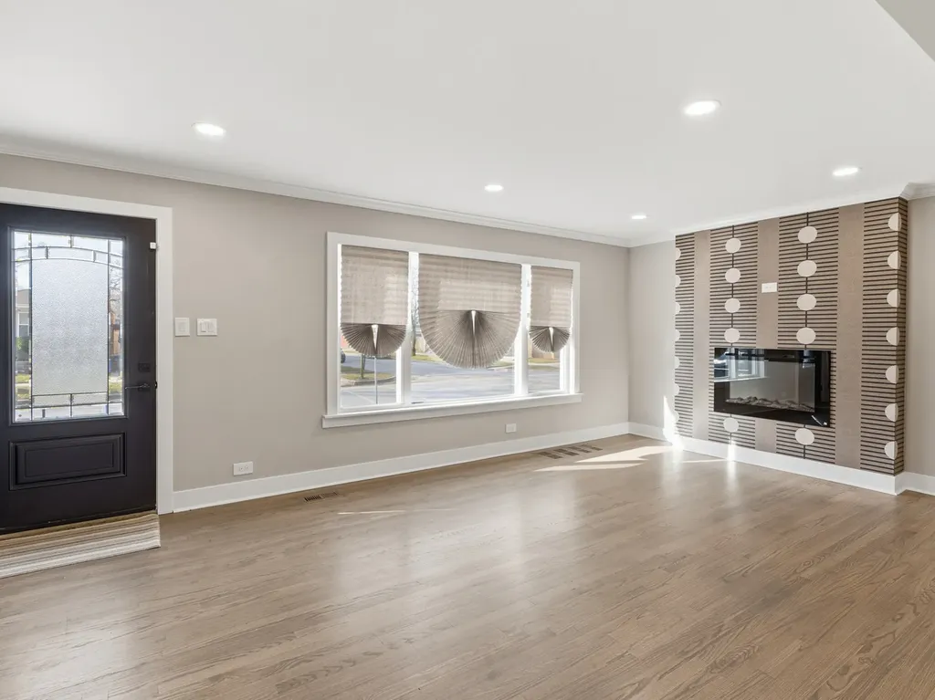 600 East 87th Place Chicago IL 60619