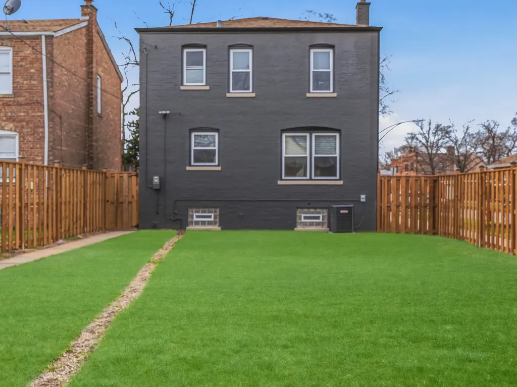 600 East 87th Place Chicago IL 60619