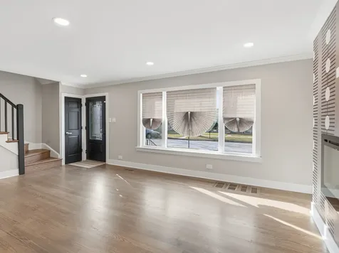 600 East 87th Place Chicago IL 60619