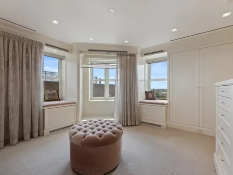 2120 North Lincoln Park West Chicago IL 60614