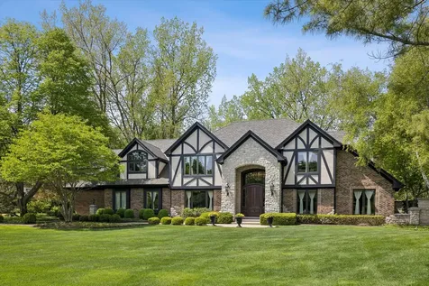 2455 Persimmon Drive St. Charles IL 60174
