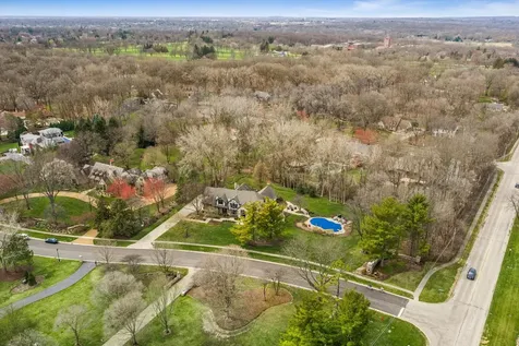 2455 Persimmon Drive St. Charles IL 60174
