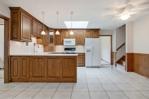16148 85TH Avenue Tinley Park IL 60487