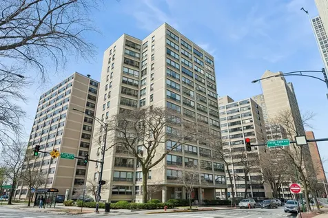 5050 South East End Avenue Chicago IL 60615