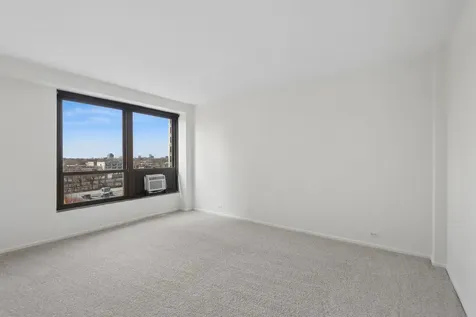 5050 South East End Avenue Chicago IL 60615