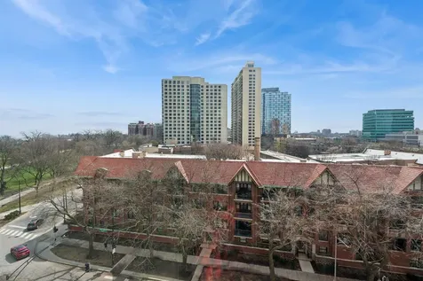 5050 South East End Avenue Chicago IL 60615