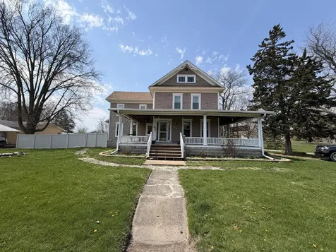 304 South Poplar Street Onarga IL 60955