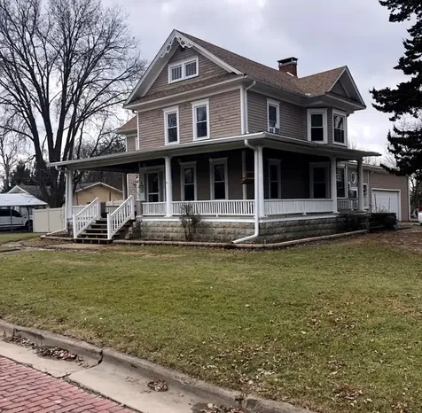304 South Poplar Street Onarga IL 60955
