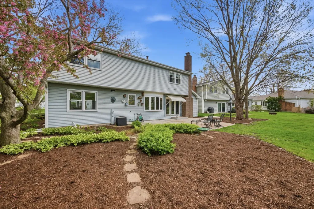 6662 Breckenridge Road Lisle IL 60532