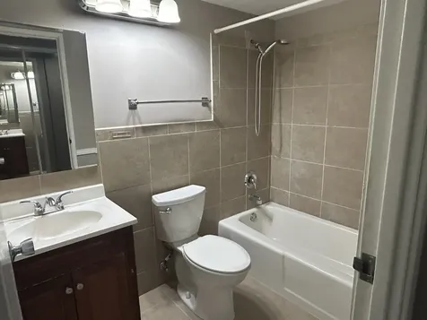5S070 Pebblewood Lane Naperville IL 60563