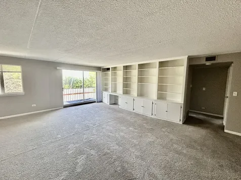 5S070 Pebblewood Lane Naperville IL 60563
